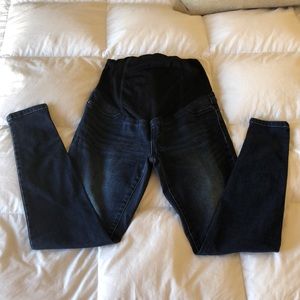 Maternity skinny jeans